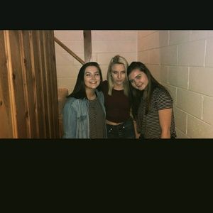 Meet your Posher, Whitney